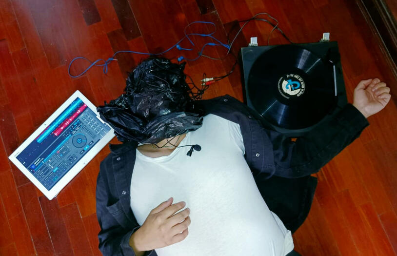 Triángulo de Exposición (Mixtape, 2025)